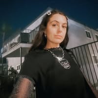 28F with 1600 budget wants female roommates now Main Photo