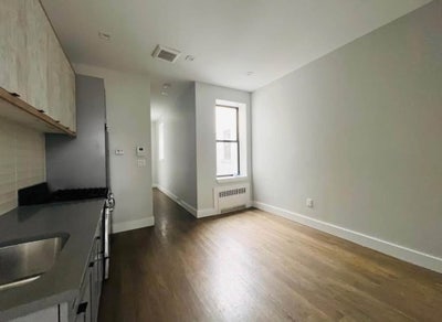 2 rooms in Bushwick area no fee! Laundry!  Main Photo