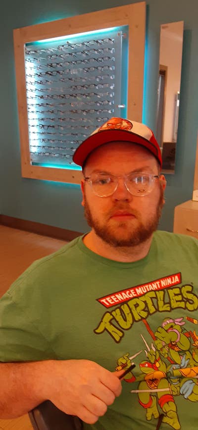 20M needs room for 600 dollars move in today Main Photo