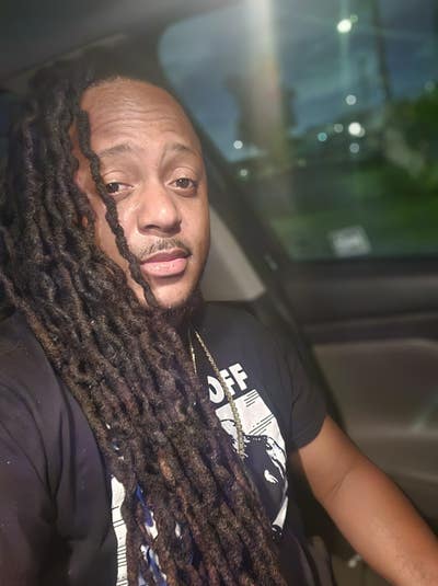 Professional Male seeks a small or large room Main Photo