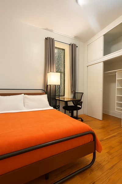 Private Room Near Central Park Main Photo