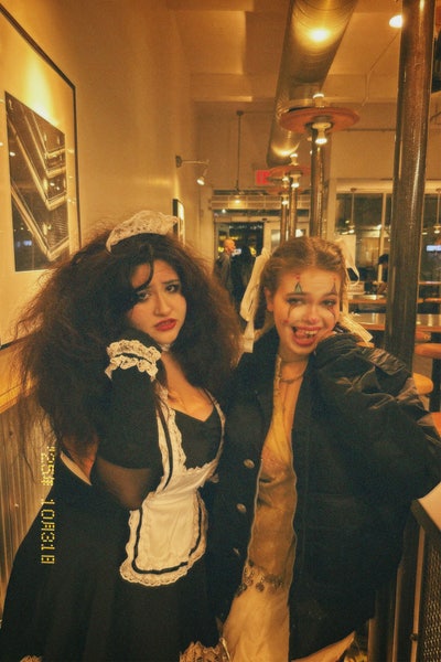 I am looking for a place in New York, 20 minu... Main Photo