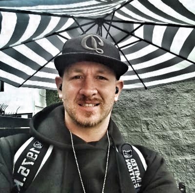 35 Male . Working professional looking  Main Photo