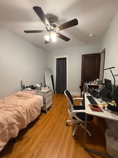Subleasing a bedroom in Recently Renovated 2BR/1BA Main Photo