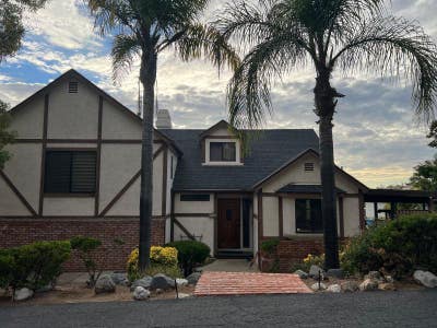 Single_familydwellingroom Main Photo