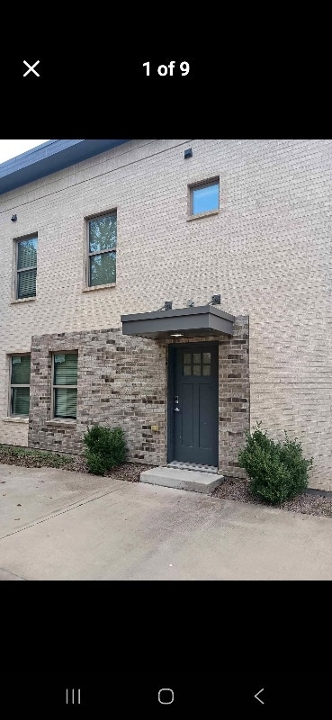 Charming Single Unitin a shared home. 1B_B in Sher Main Photo