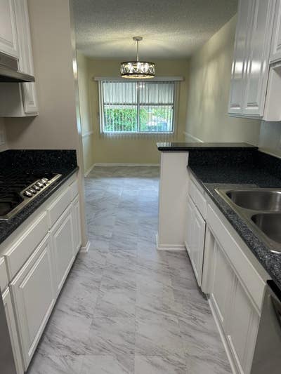 Woo_hoo! 1BR Apartment North Hollywood Available n Main Photo