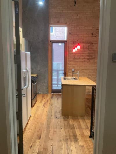 Charming, secure studio condominium Main Photo