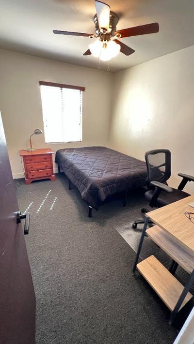 Private Room with Shared BathroomMonth to MonthUt Main Photo