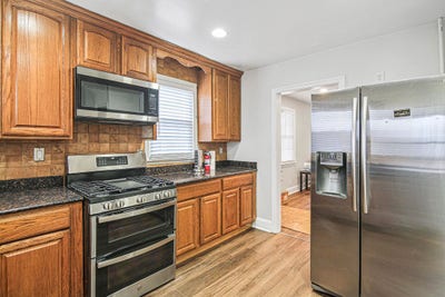 Modern & highquality Baltimore County House with p Main Photo