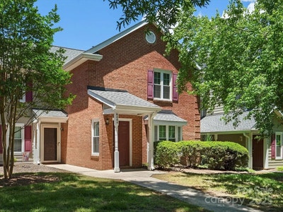 Now available - room in Charlotte Main Photo