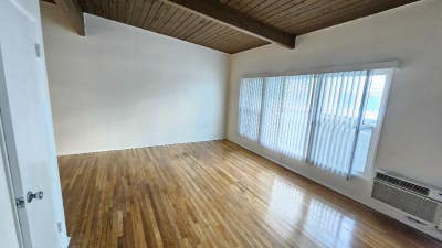 Superb 1BR with private patio!   Wow!  Call today! Main Photo