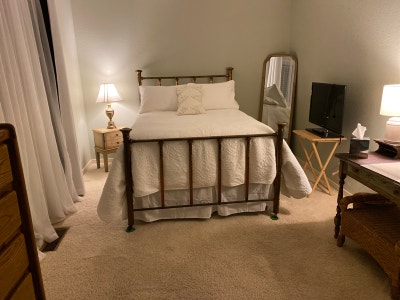 1 BedroomPrivate Bath near Annadel State Park! Main Photo