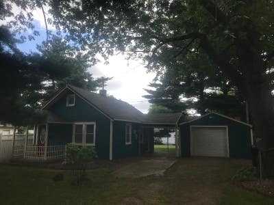 Cozy one BR house with garage Main Photo