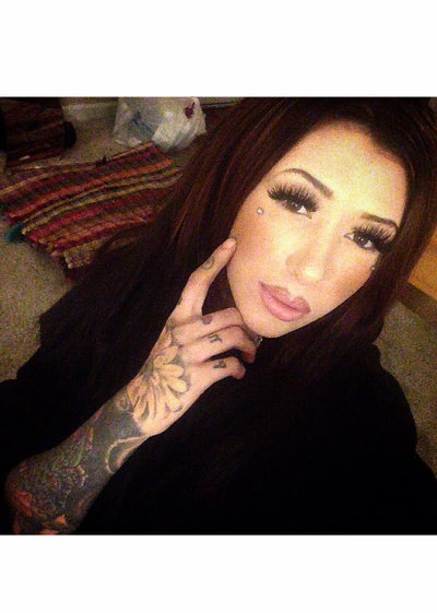 Woman needs room in Long Beach or Los Angeles Main Photo