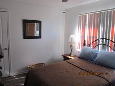 Looking for a Roommate Main Photo