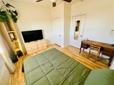 Furnished Silver Lake Room. With Parking Main Photo
