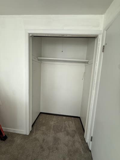 Large bedroom for rent in Lakewood Main Photo