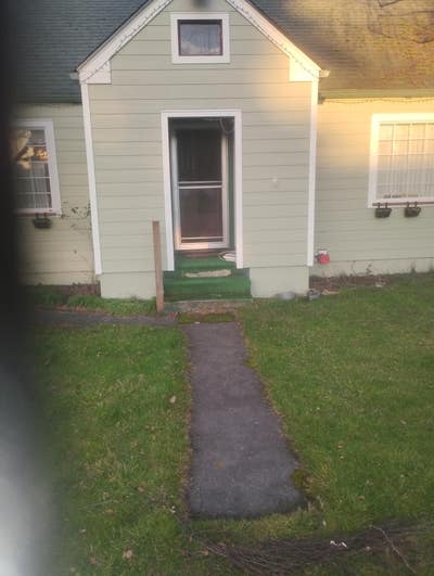 18x14 room with a 9x9 attached room  Main Photo