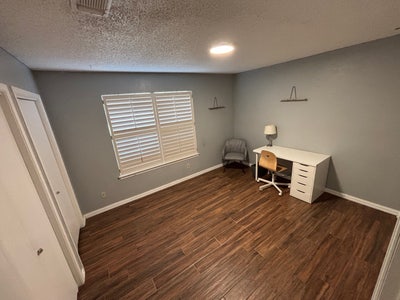 Looking to fill our 3rd room!  Main Photo
