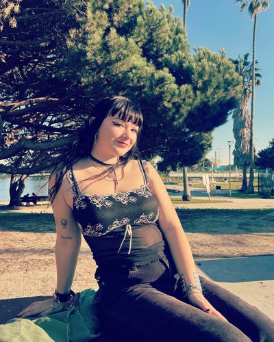 Female student needs room in Culver West Main Photo