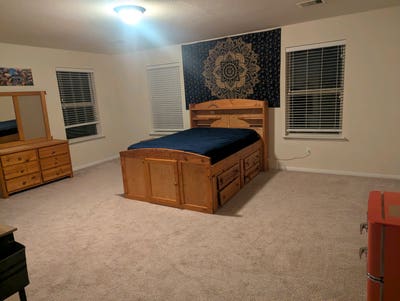 Room for rent  Main Photo