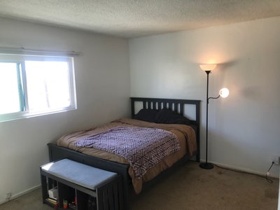 Room for Rent in Brentwood Main Photo