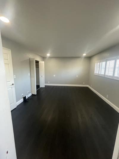 1 Cozy Spacious Master Bedroom For Rent Main Photo