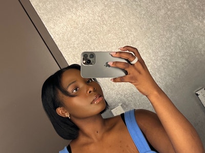 Female age 22 needs room in 91307 Los Angeles Main Photo