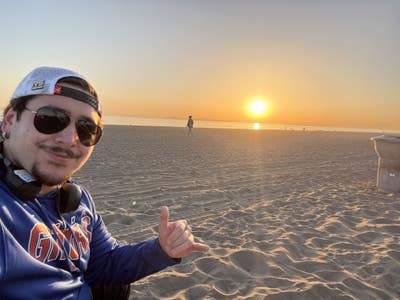 23 year old male looking for Newport Beach room Main Photo