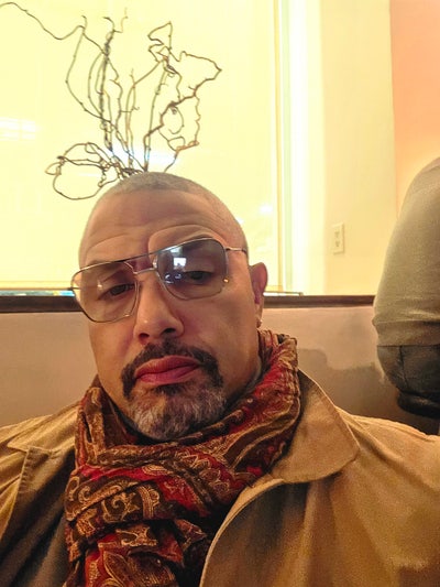 Professional Male seeks a large room Main Photo