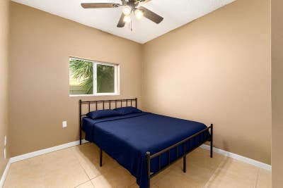 Charming private Room with shared bathroom and co Main Photo