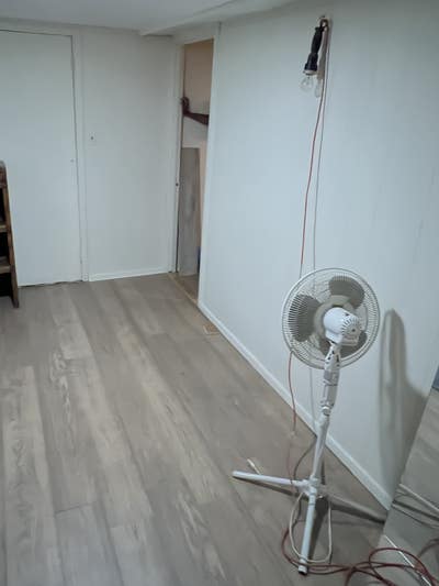 Large room crownheights bklyn available now. Main Photo