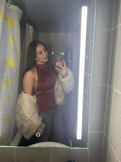 Female student needs LA room as soon as possible Main Photo