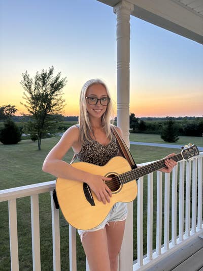 Room wanted in Anaheim, CA Main Photo