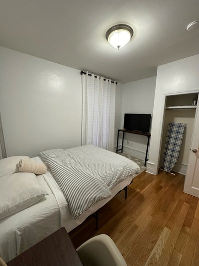 Private Room in Shared Apt (5Beds/2Bath) Uws Main Photo