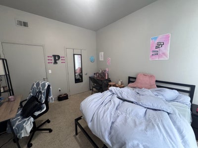 Lease takeover. private room, private bathroom Main Photo