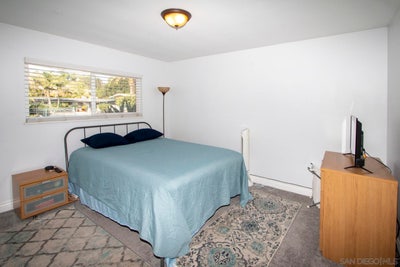 Private Room in Quiet Fallbrook Home Main Photo