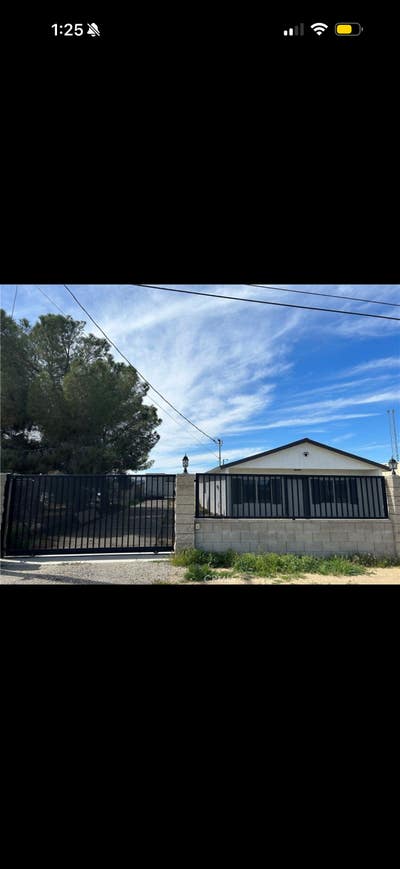 Rooms or House for rent.  Main Photo