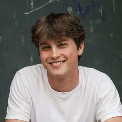 22/ Looking for a roommate and a place to live! Main Photo