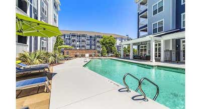 Room for rent close to everything  Main Photo