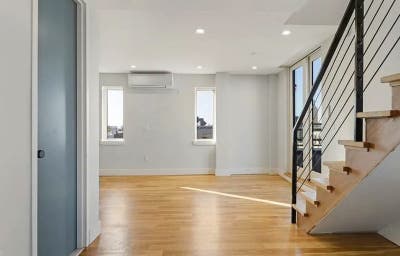 Seneca ave apt in Bushwick/Ridgewood Main Photo