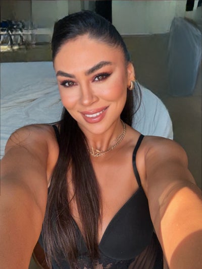 Female looking for a room in Los Angeles now Main Photo