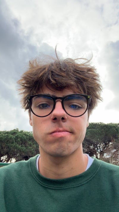 Student looking for a room in Los Angeles Main Photo