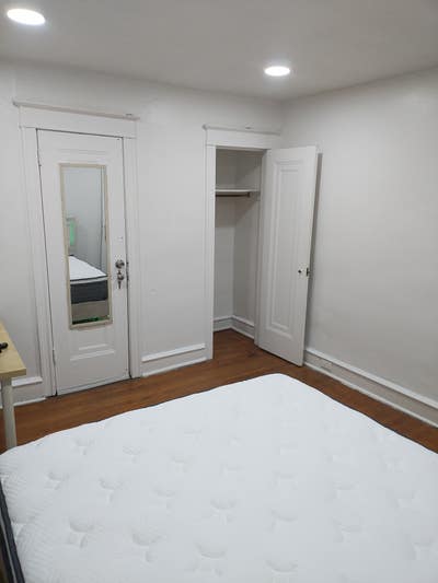 Nice cozy quiet room  Main Photo