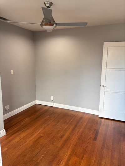 Quite neighborhood near freeways  Main Photo