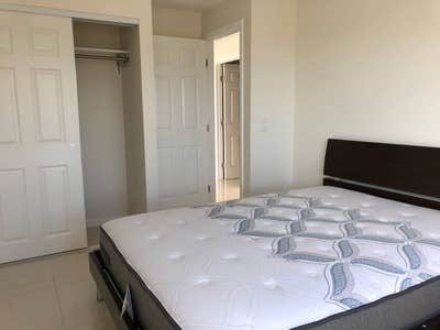 Private Room Available for rent Main Photo