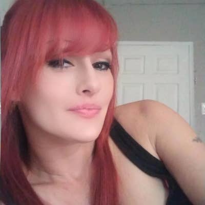 Responsible woman needs a room in Los Angeles Main Photo