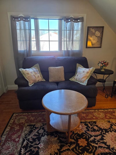 Furnished Room For Rent / utilities included. Main Photo