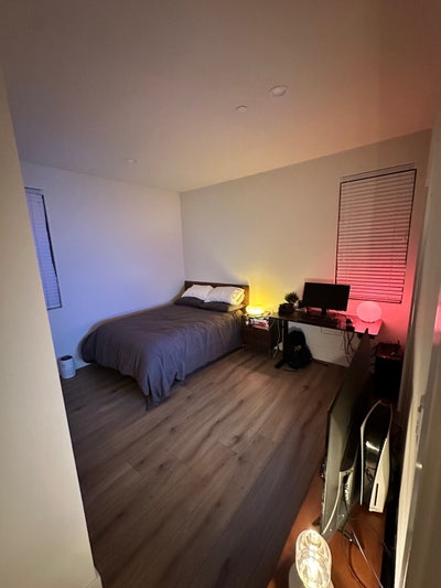 Room available in Del Rey. Main Photo